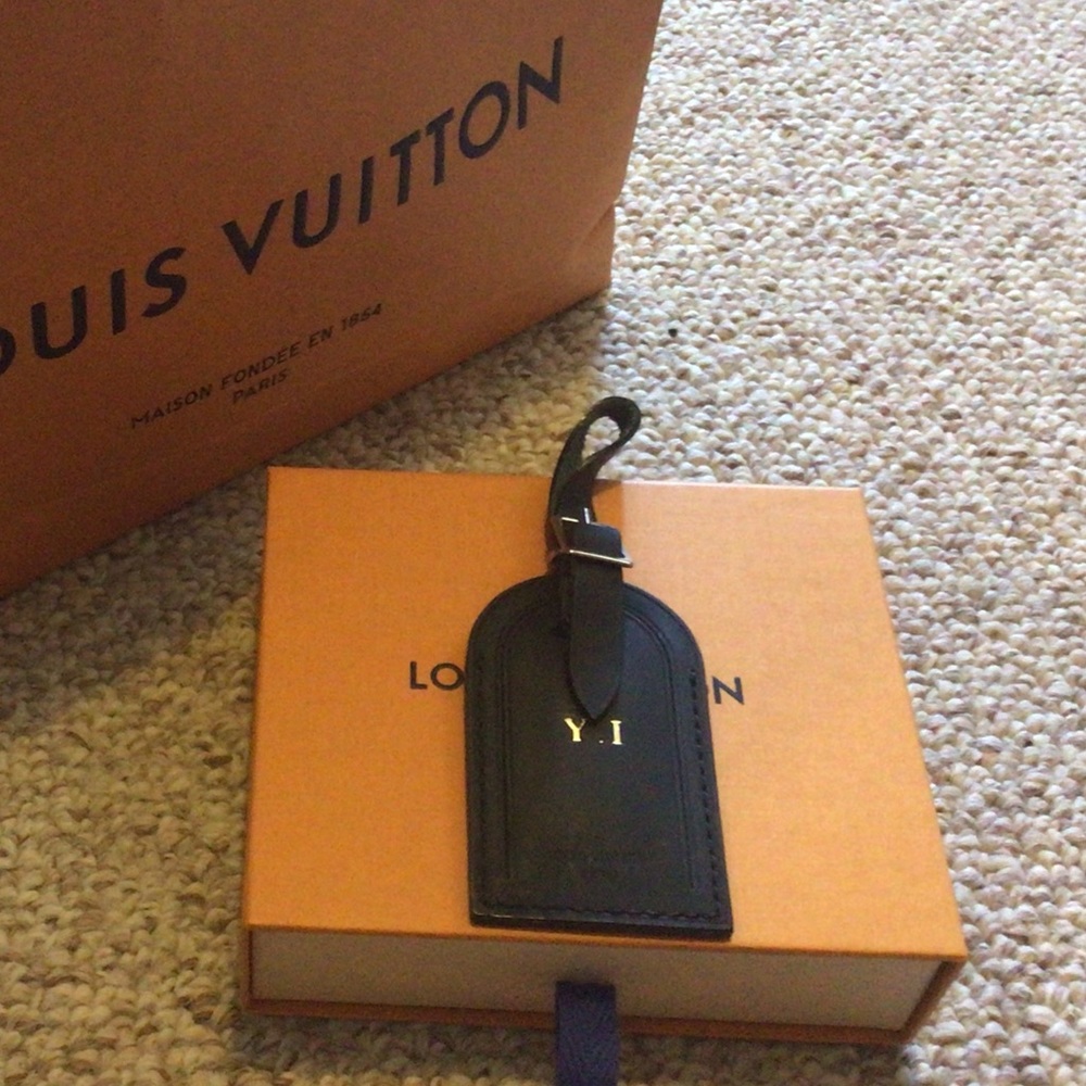 💯% Louis Vuitton black luggage tag initials YI